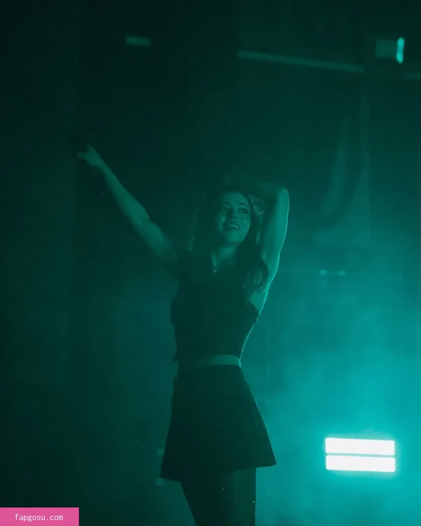 Chrissy Costanza
