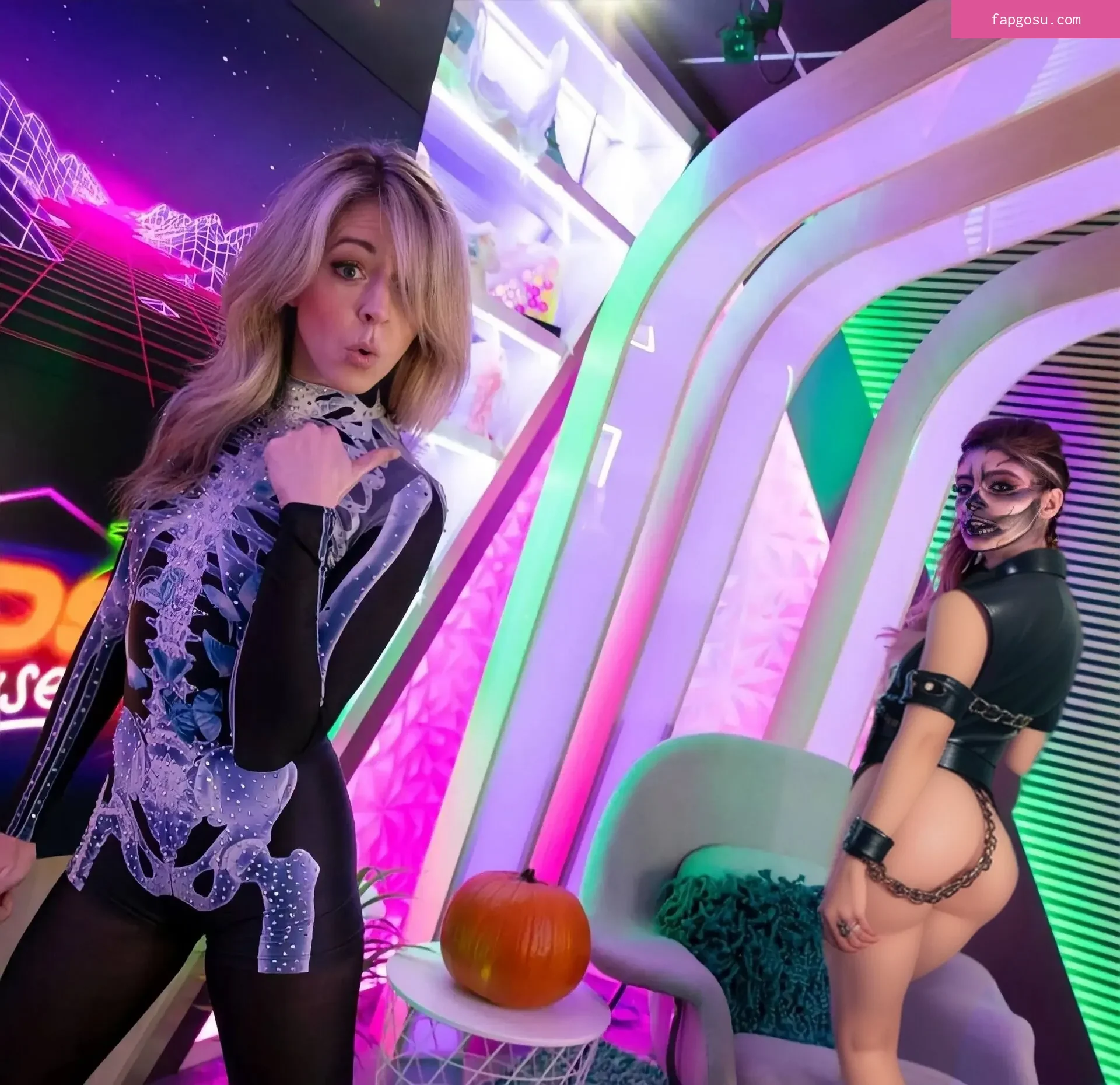 Chrissy Costanza - Photo #251