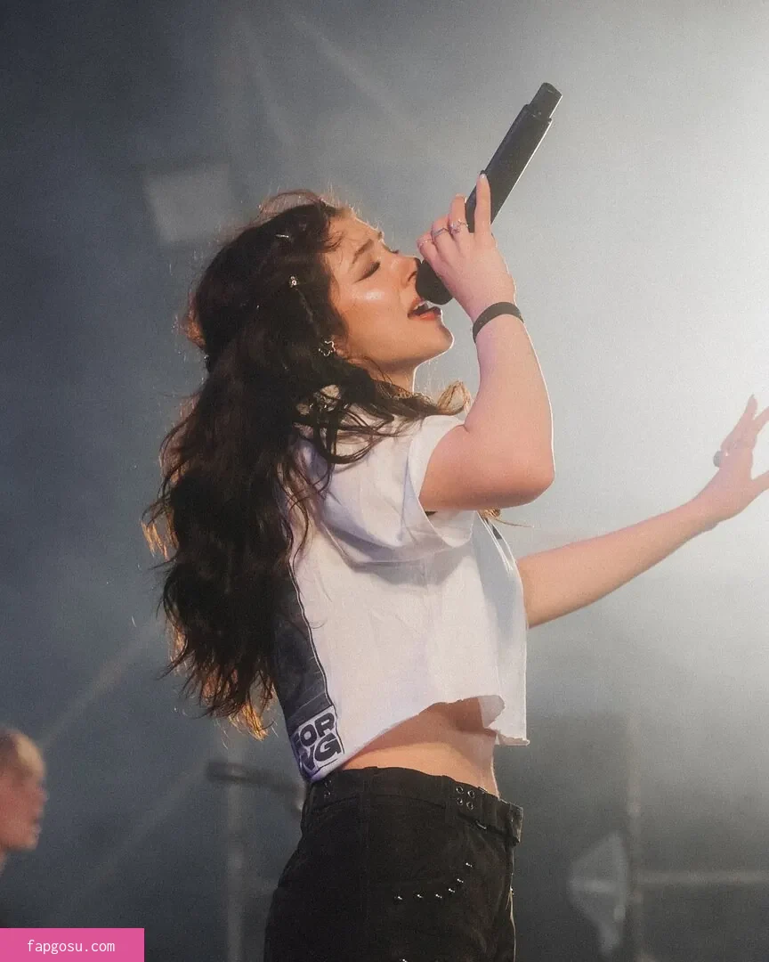 Chrissy Costanza - Photo #322