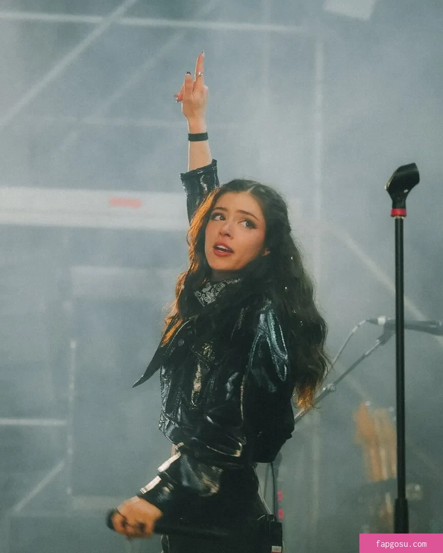 Chrissy Costanza - Photo #325