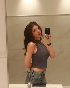 Chrissy Costanza