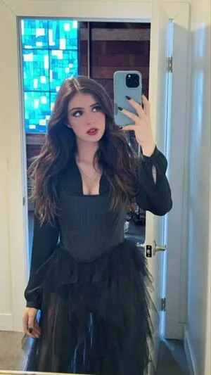 Chrissy Costanza