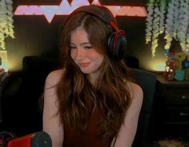 Chrissy Costanza