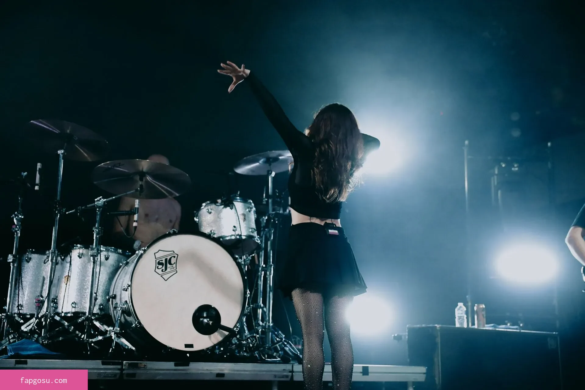 Chrissy Costanza - Photo #8