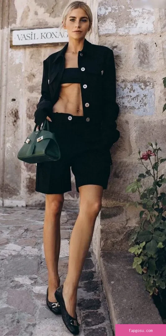 Caro Daur