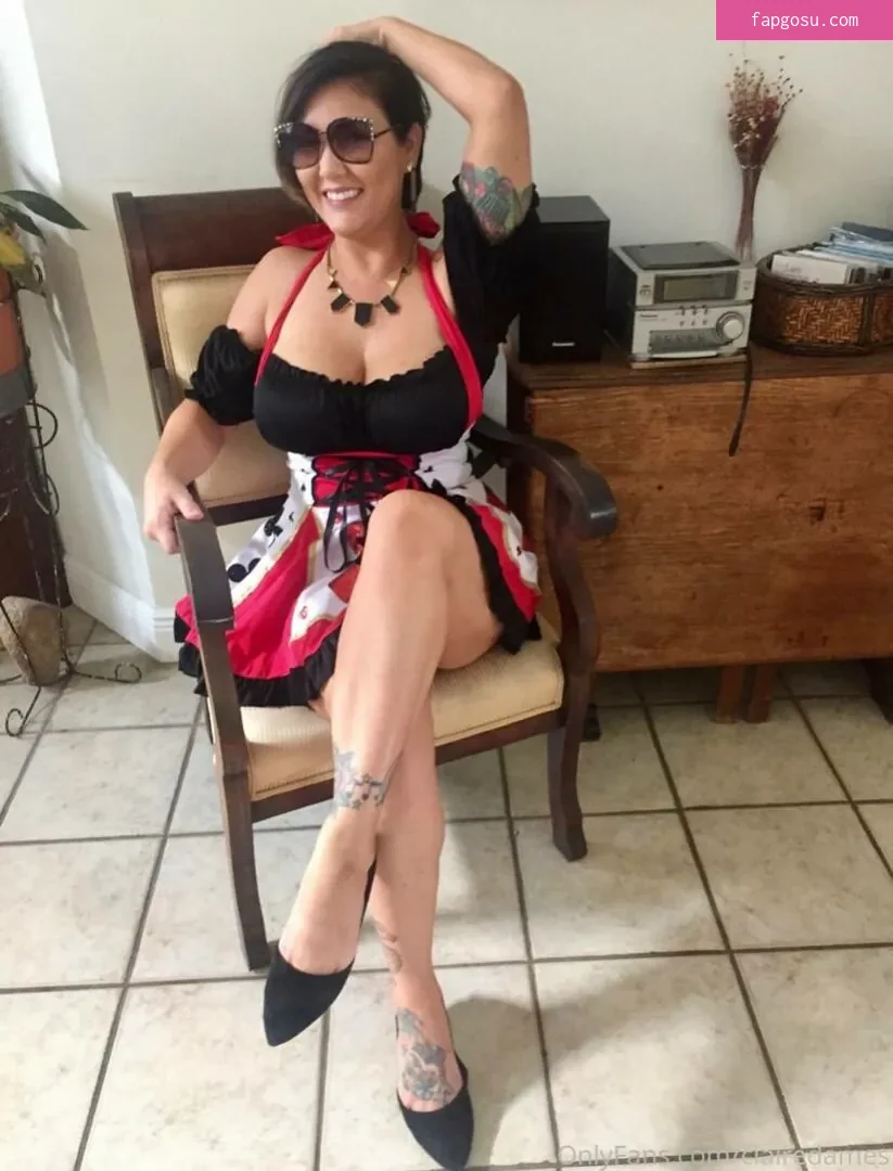Claire Dames