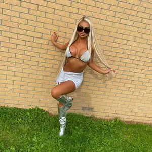 Courtney Doyle content