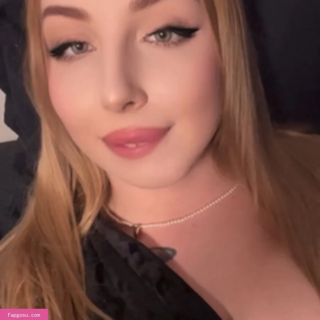 Curvy_darya