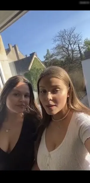 Chanelle.fms content