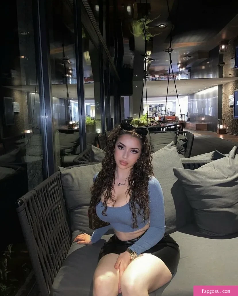 Curvy Goddesses
