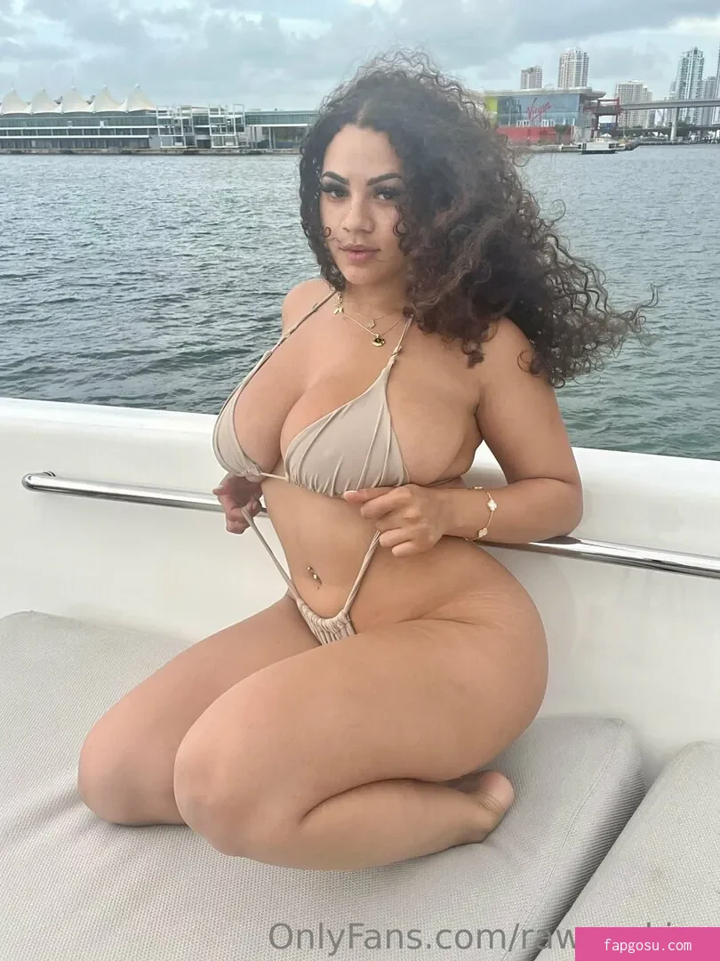 Curvy Goddesses