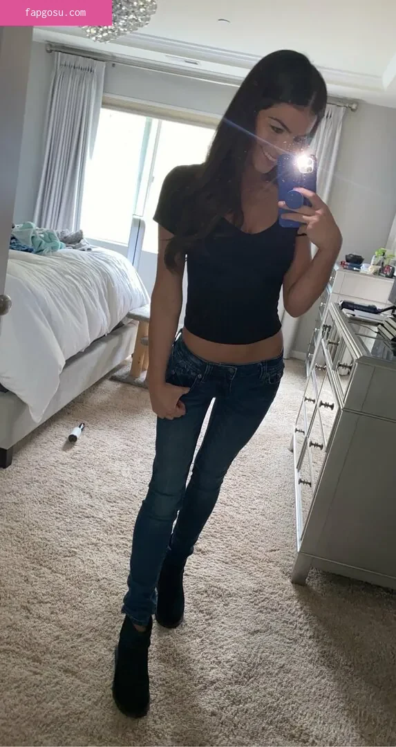 Carlie Jo