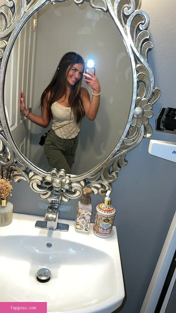 Carlie Jo