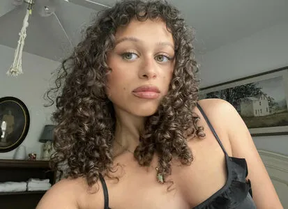 Chelsea Kaplan content