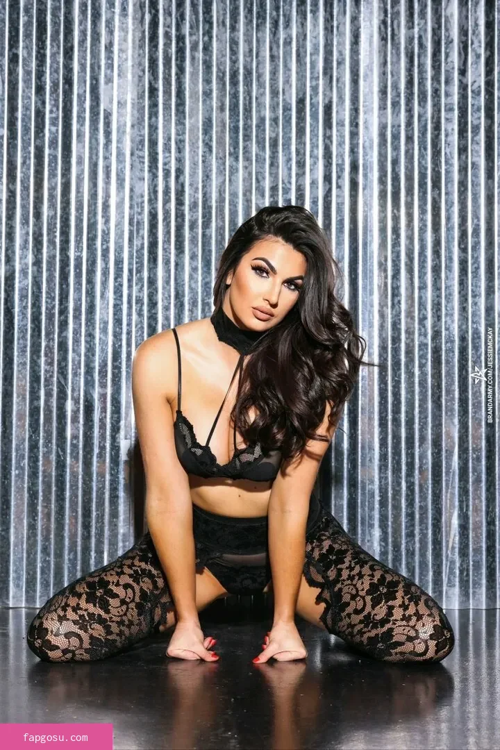 Cassie Lee