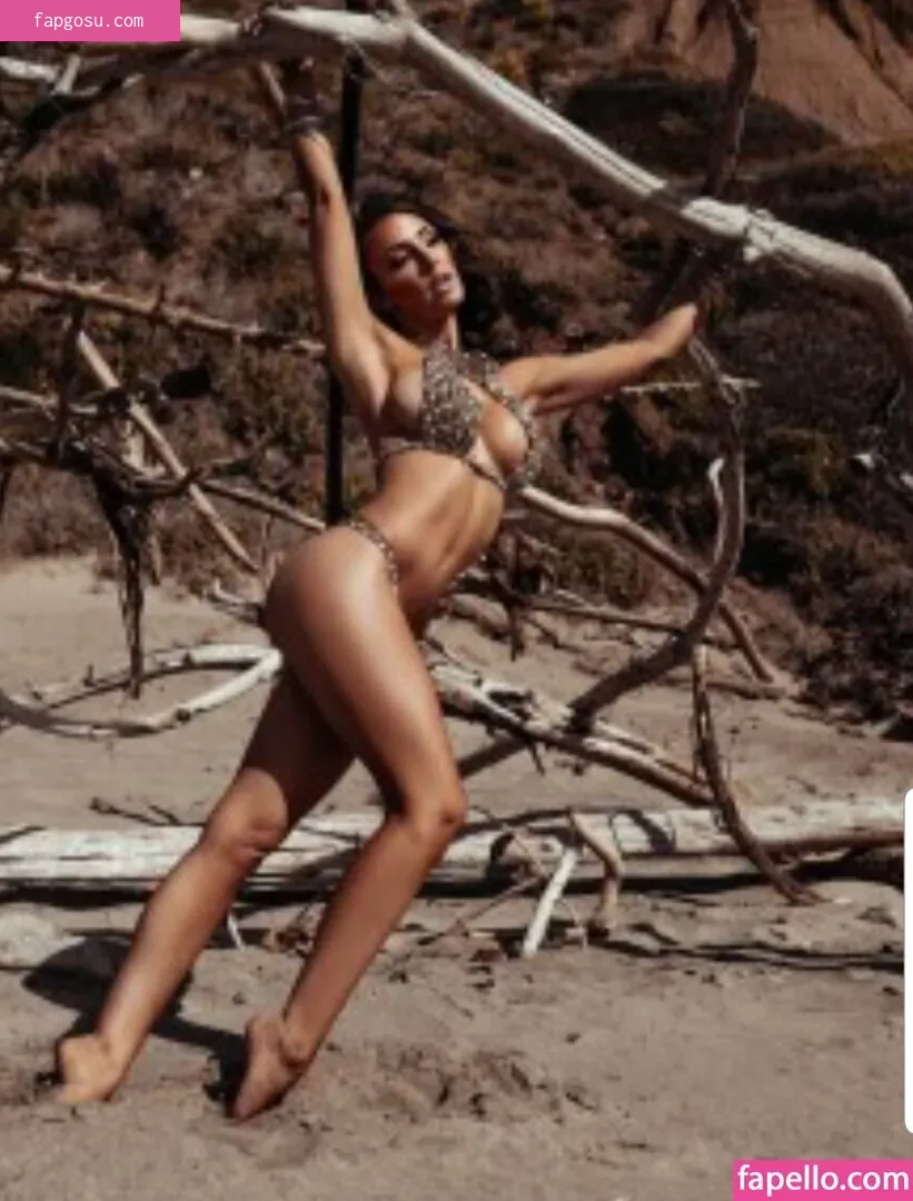 Cassie Lee