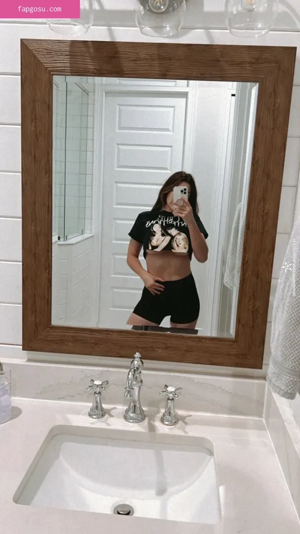 Cassie Lee