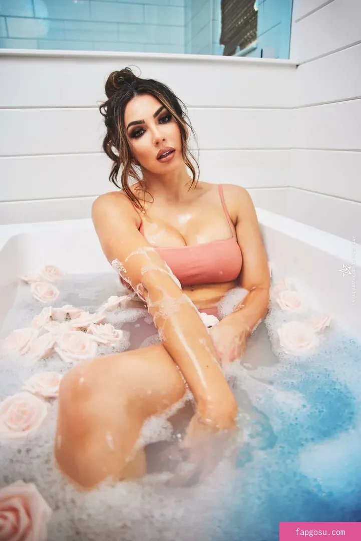 Cassie Lee