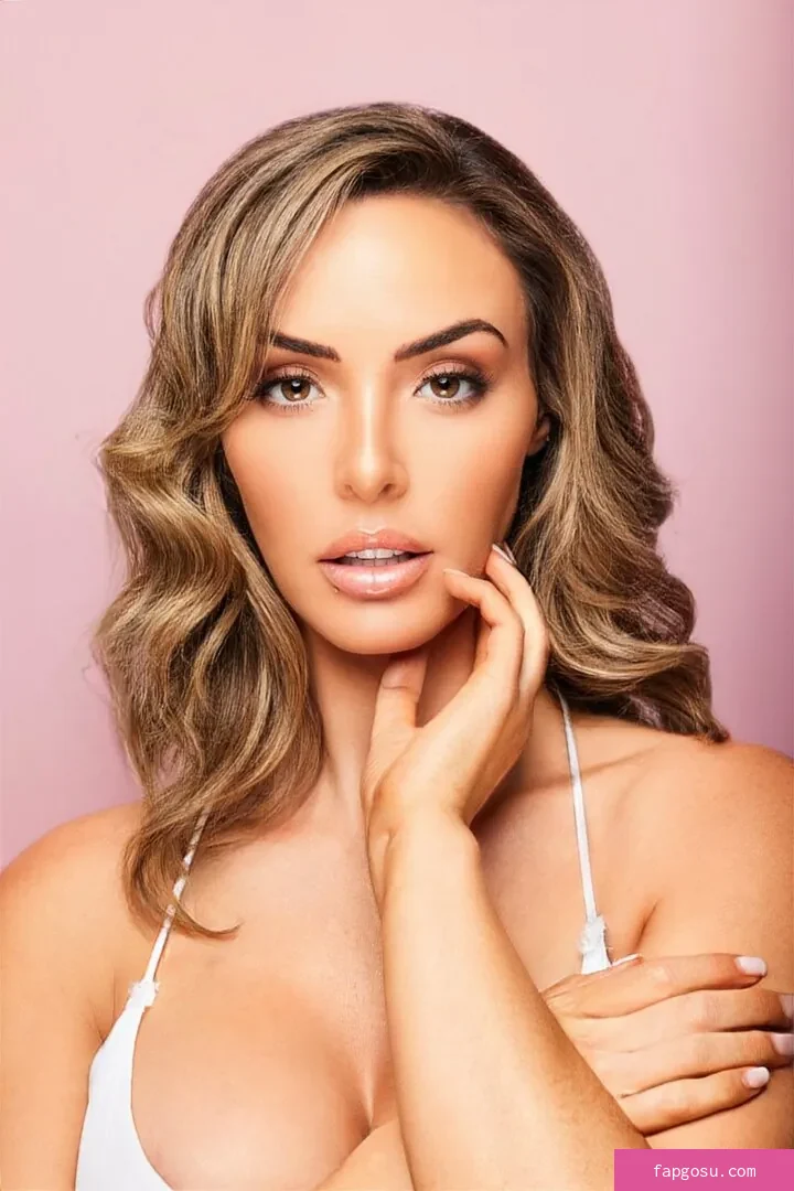 Cassie Lee