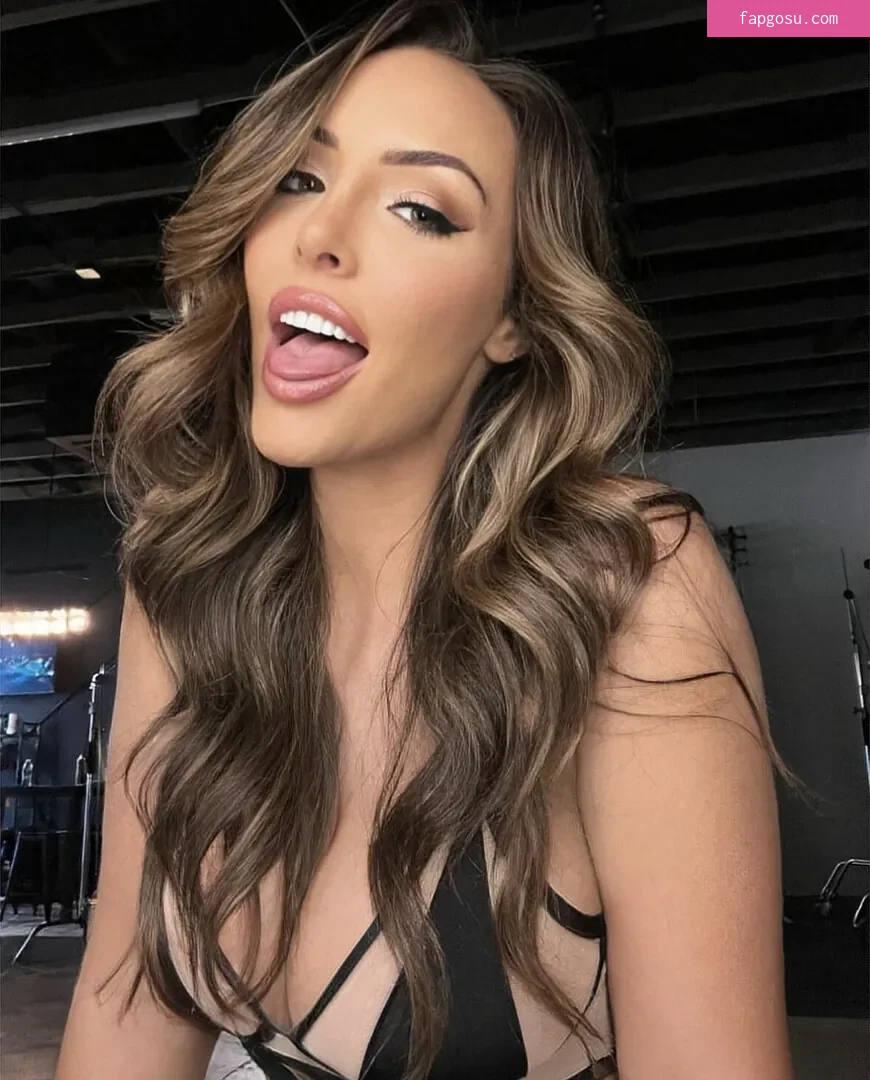 Cassie Lee