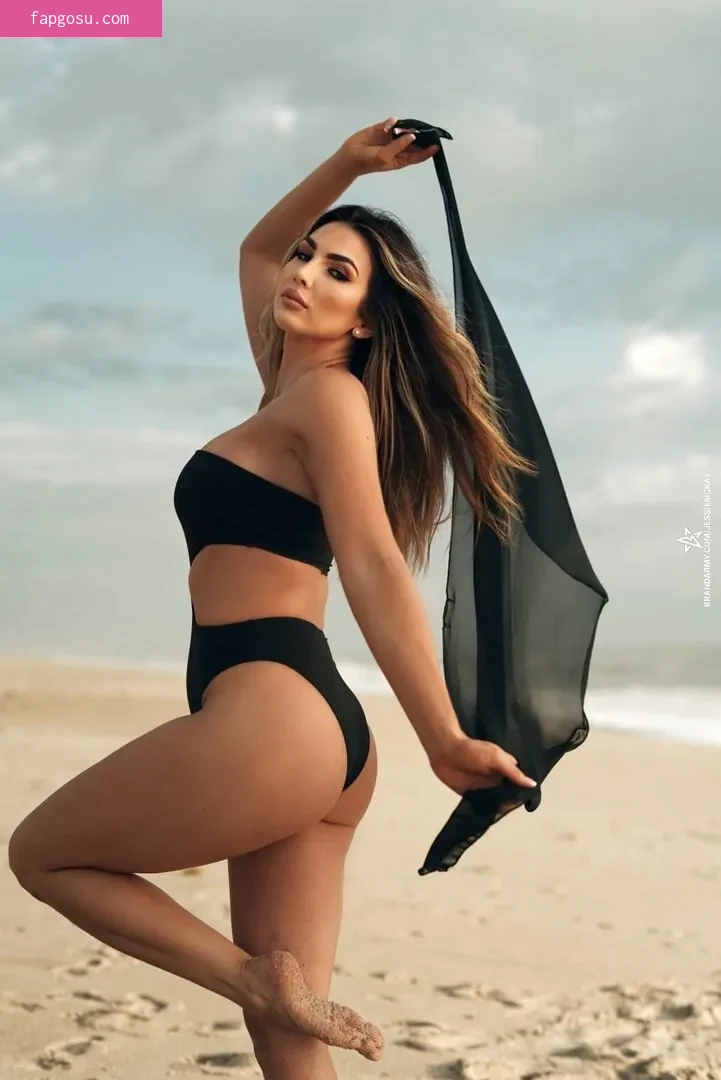 Cassie Lee