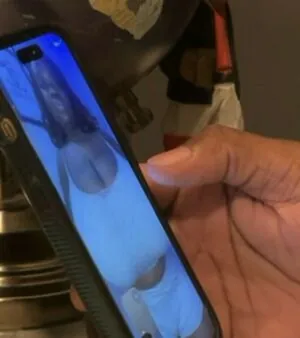 Chanel La Croix content