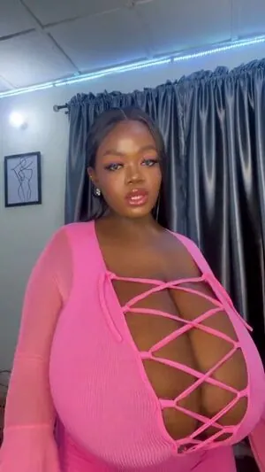 Chanel La Croix content