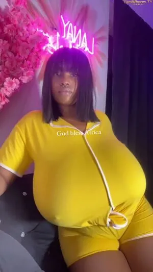 Chanel La Croix content