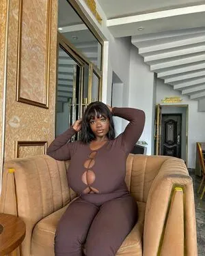Chanel La Croix content