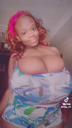Chanel La Croix content
