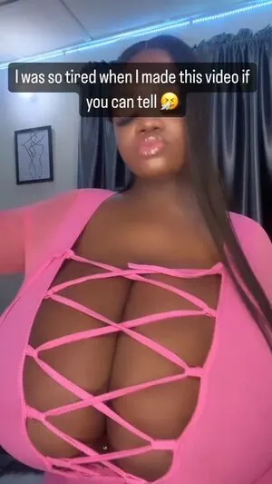 Chanel La Croix content