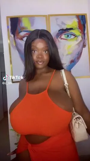 Chanel La Croix content