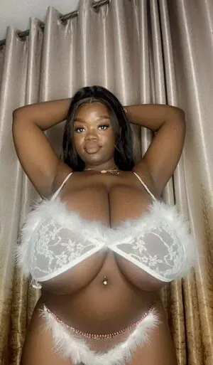 Chanel La Croix content