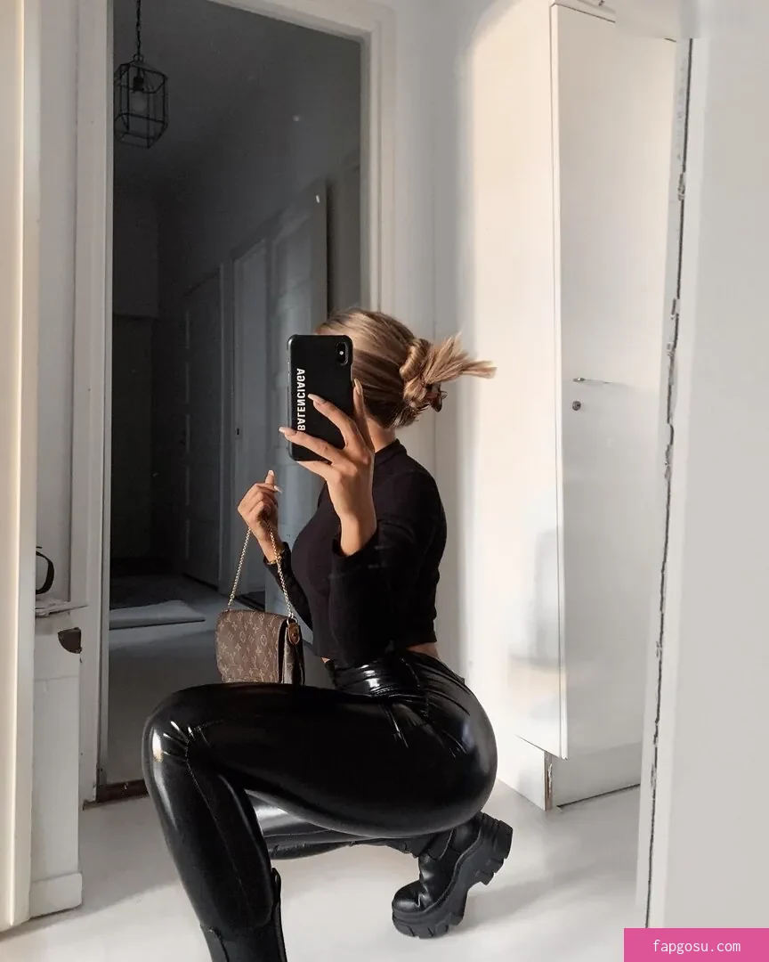 Claudiaisabella