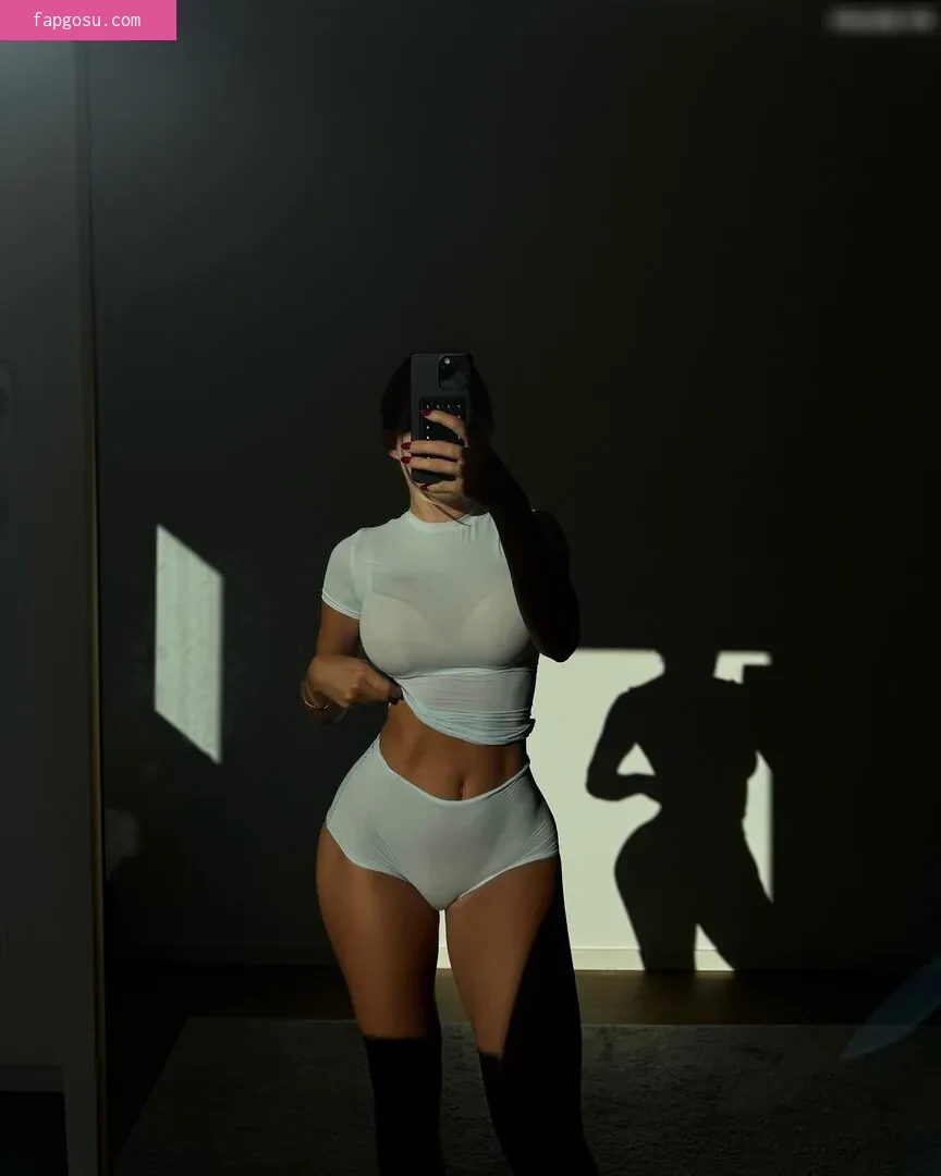 Claudiaisabella