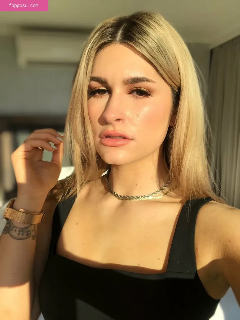 Courtney LaPlante