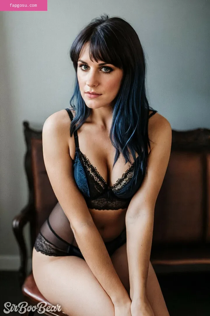 Courtney LaPlante