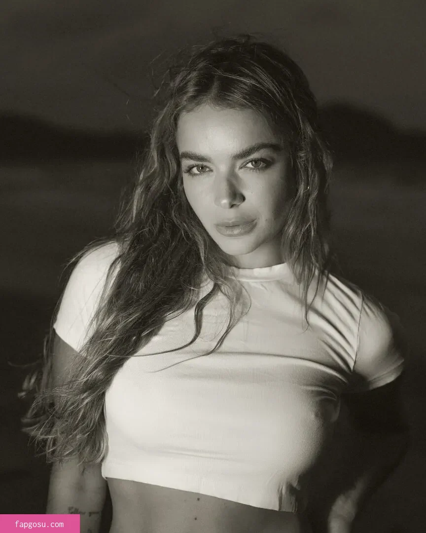 Camila Mayrink