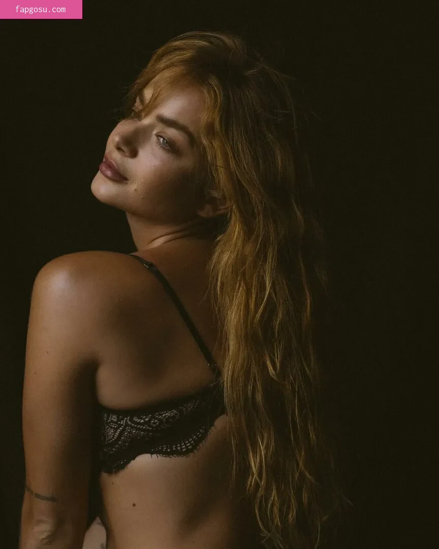 Camila Mayrink