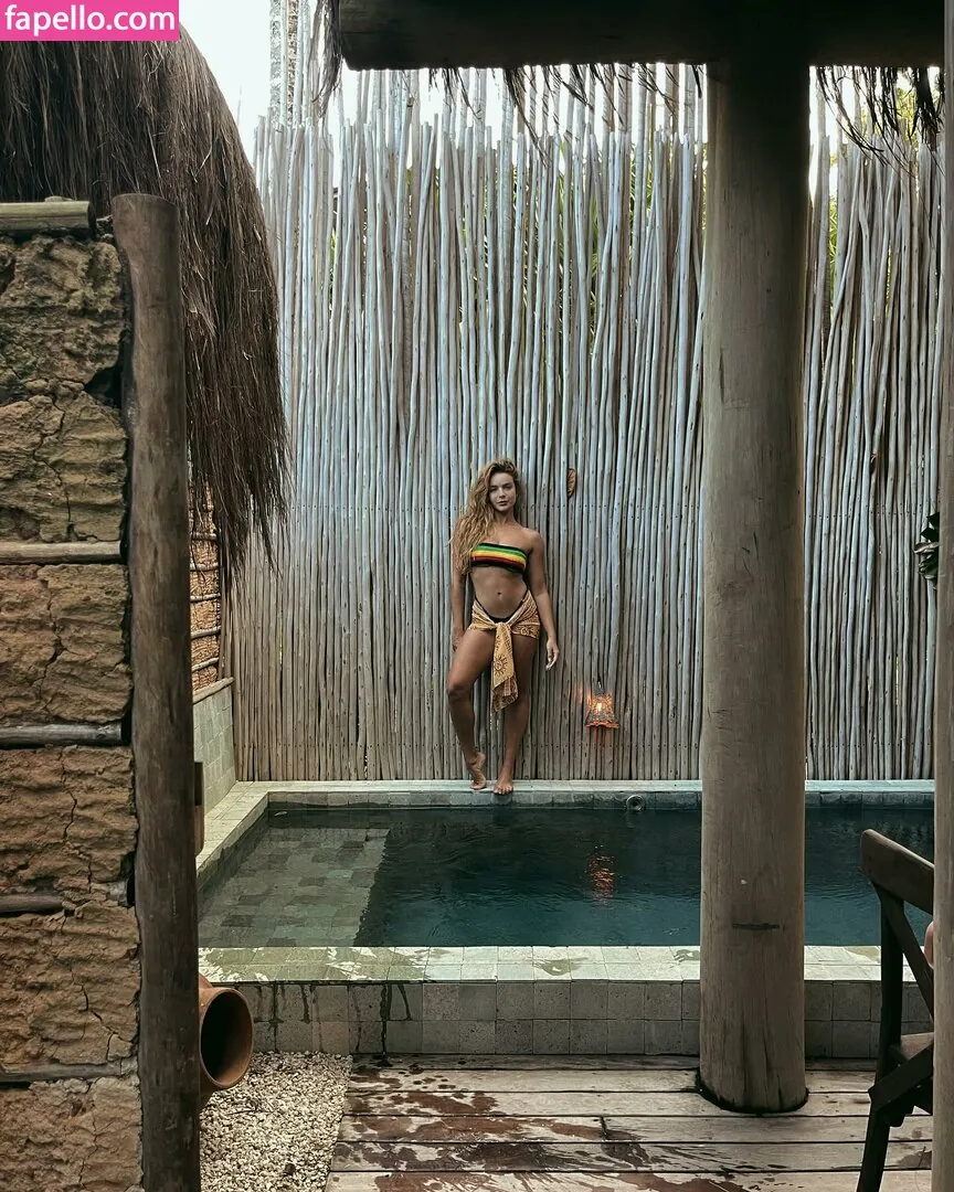 Camila Mayrink