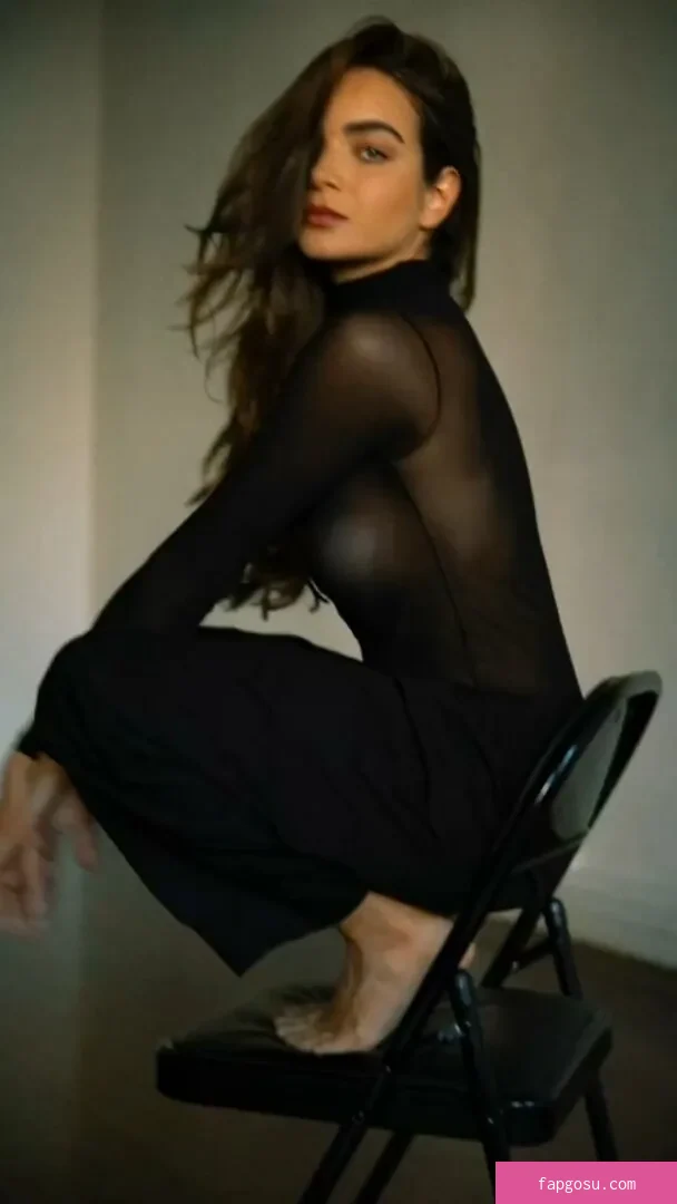 Camila Mayrink