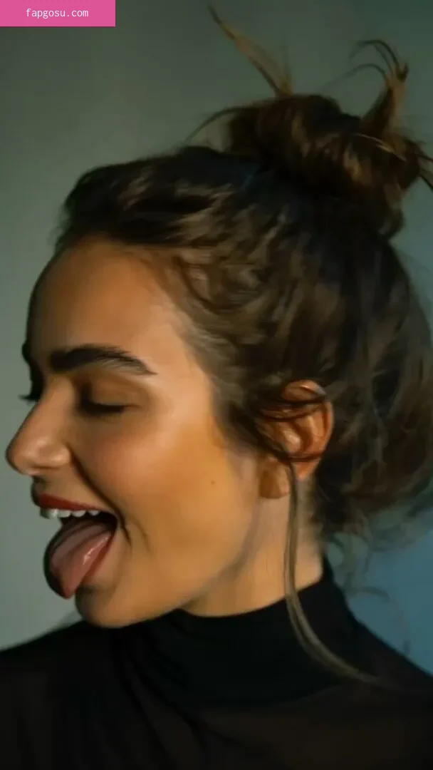 Camila Mayrink
