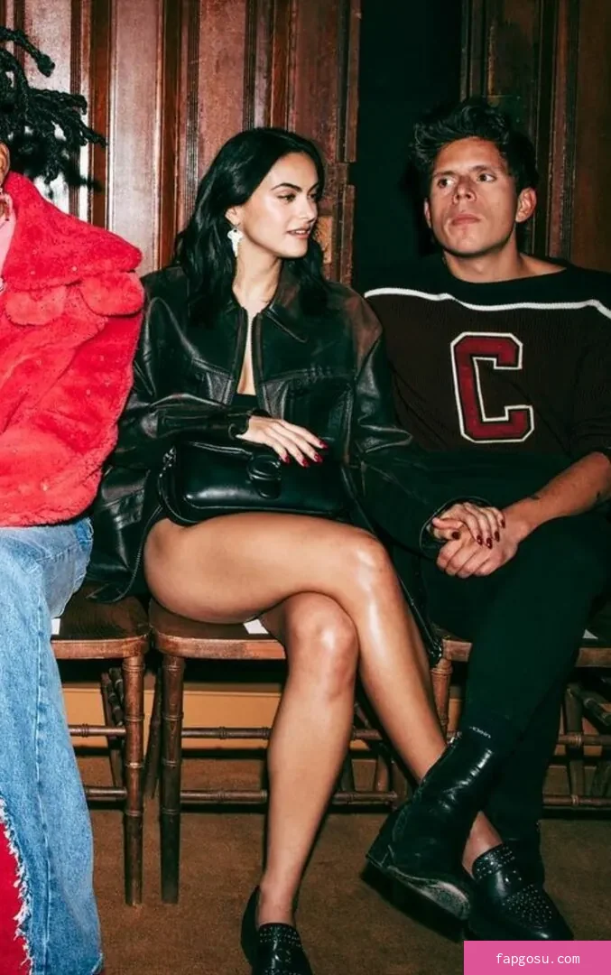 Camila Mendes