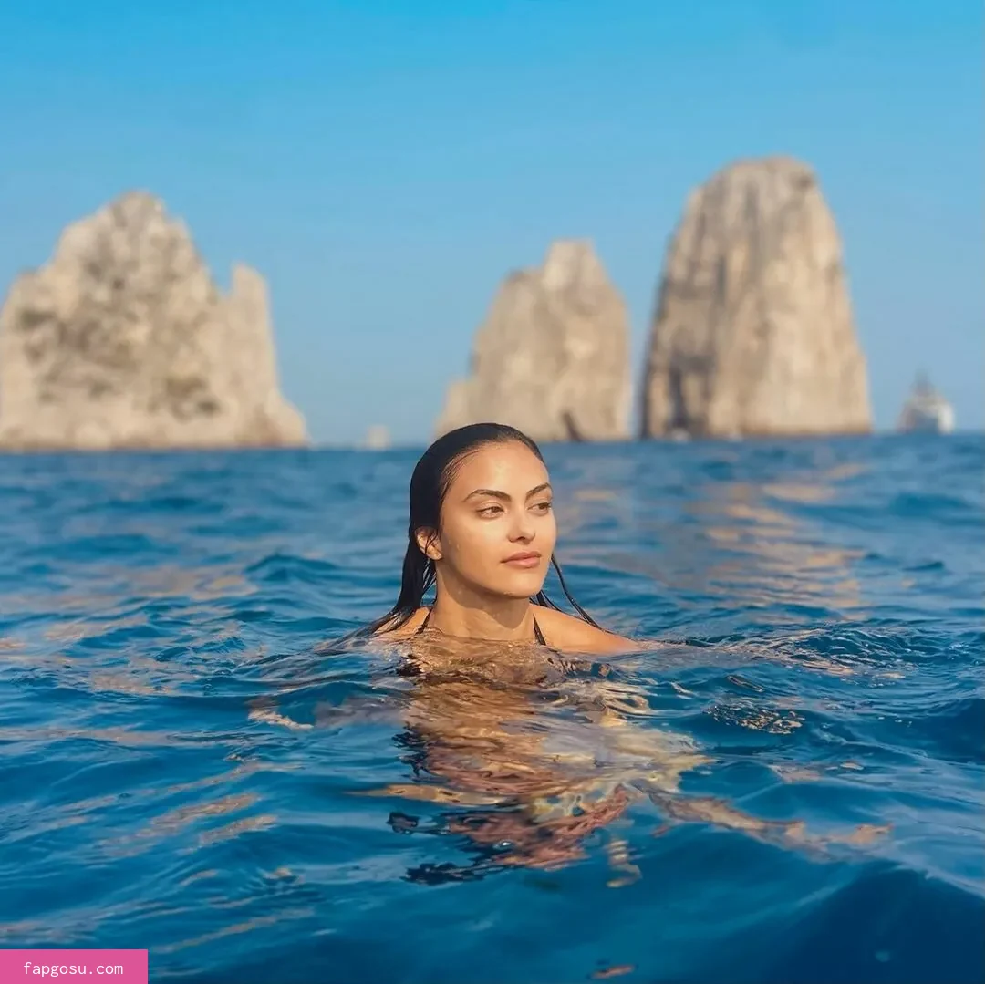 Camila Mendes