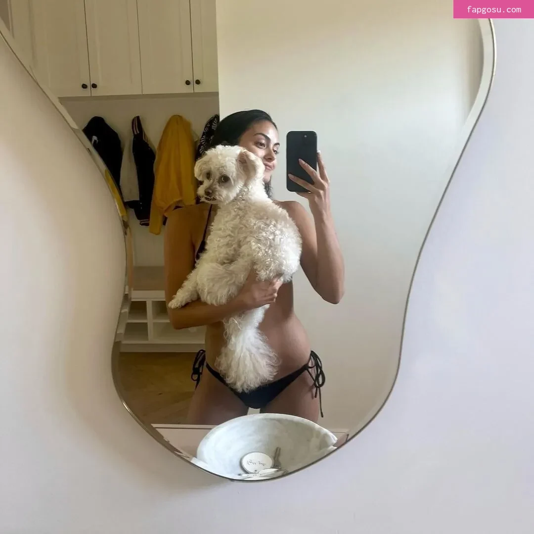Camila Mendes