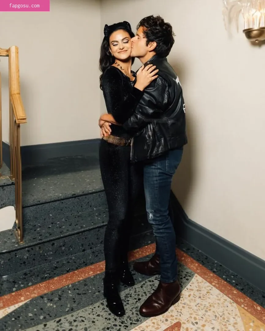 Camila Mendes