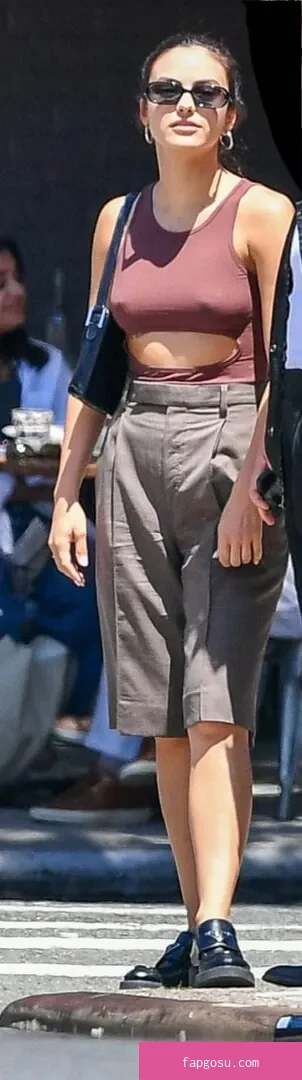 Camila Mendes