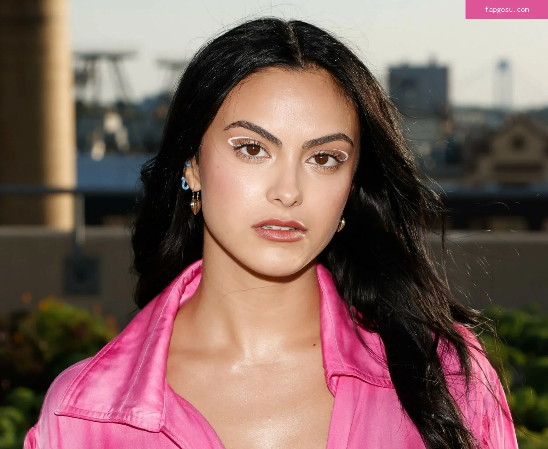 Camila Mendes