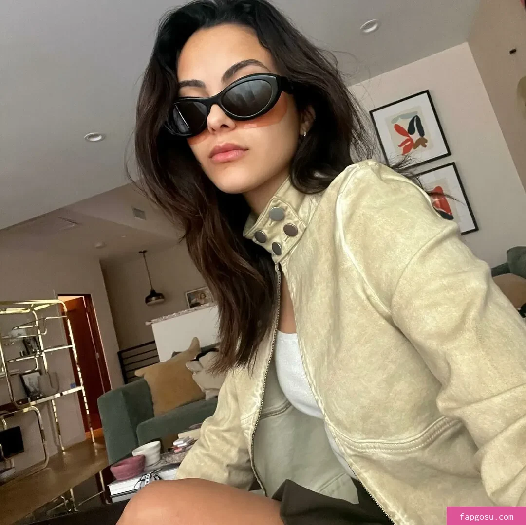Camila Mendes