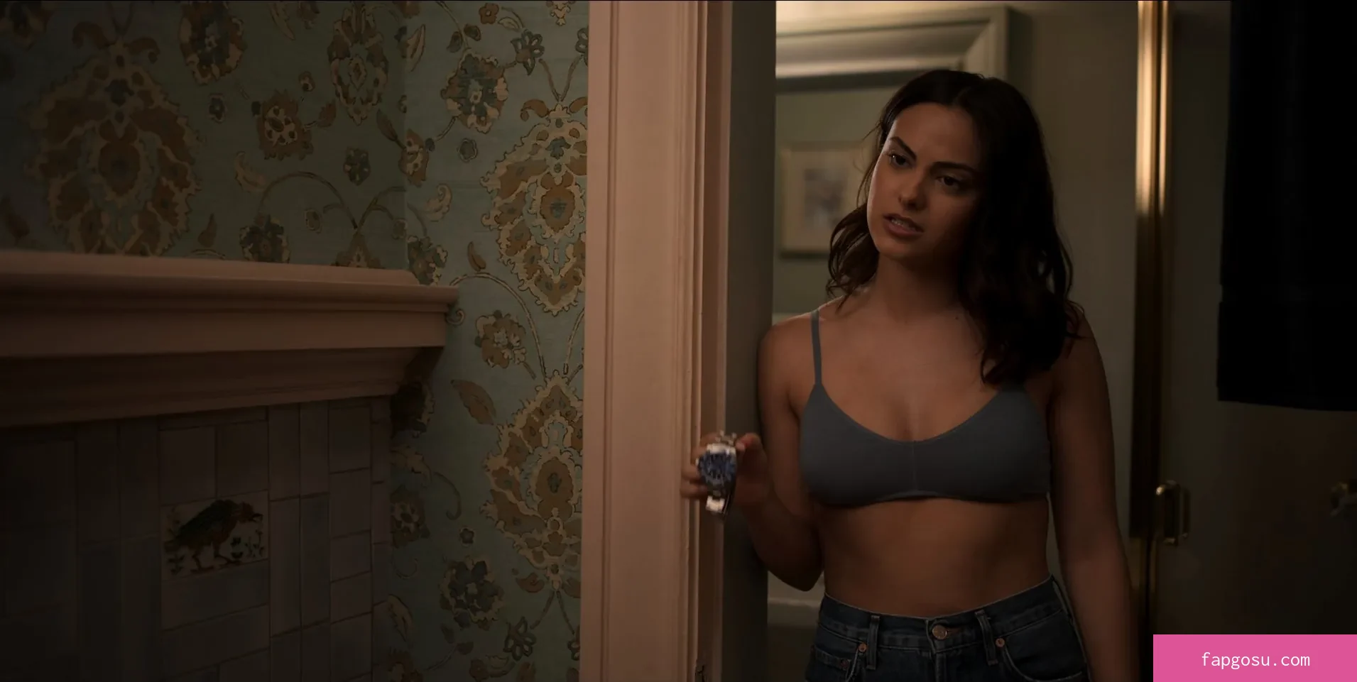 Camila Mendes